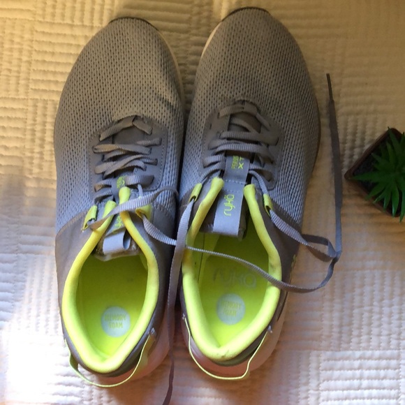 Ryka - Picture 2 of 7